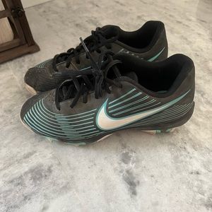 Nike softball cleats